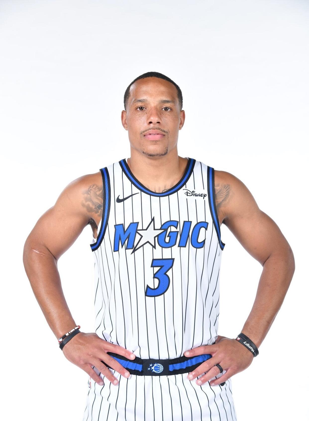 九游中国奥兰多魔术造点机会备战CBA季后赛冲刺阶段萨克拉门托国王调整名单以备欧联，现场解说直呼：风云突变斯图加特今夜队长鼓劲的简单介绍